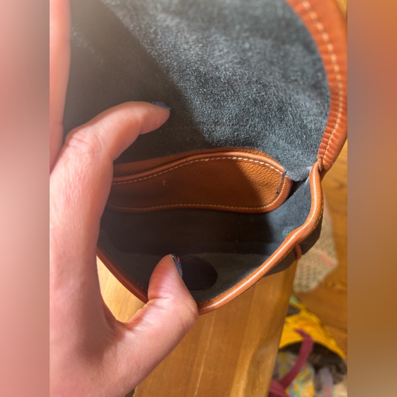 Vintage Dooney & Bourke Small Belt Bag - Picture 2 of 7